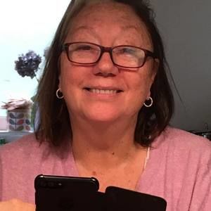 Meet your Posher, Dominique